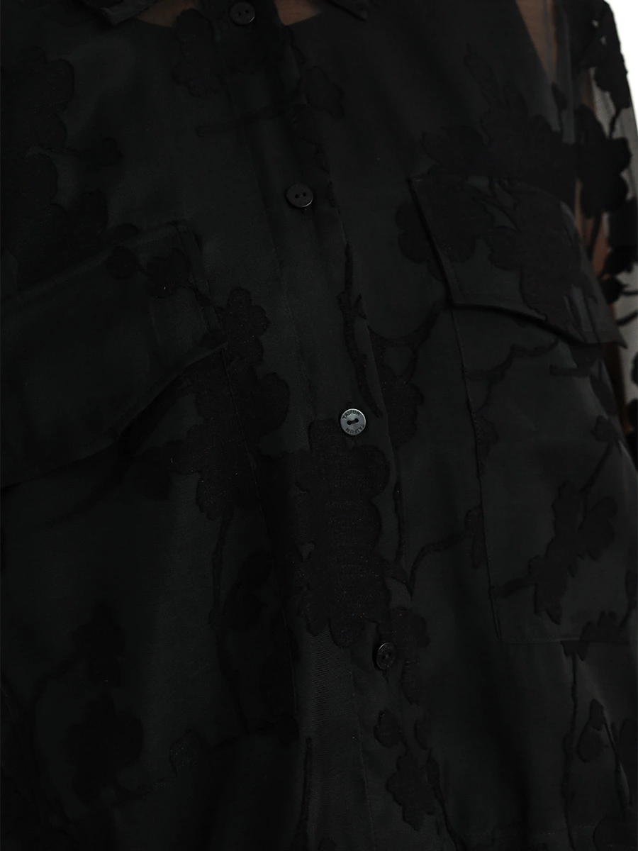 Блуза черного цвета с кружевом